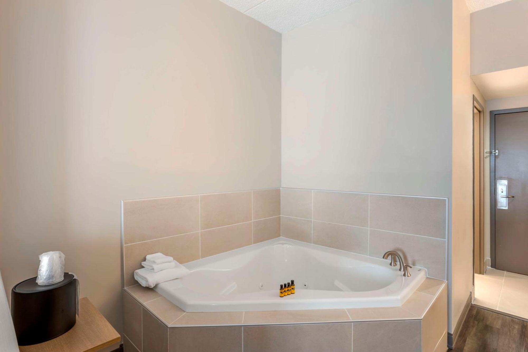יורק Best Western Plus Heritage Rail Inn & Suites מראה חיצוני תמונה