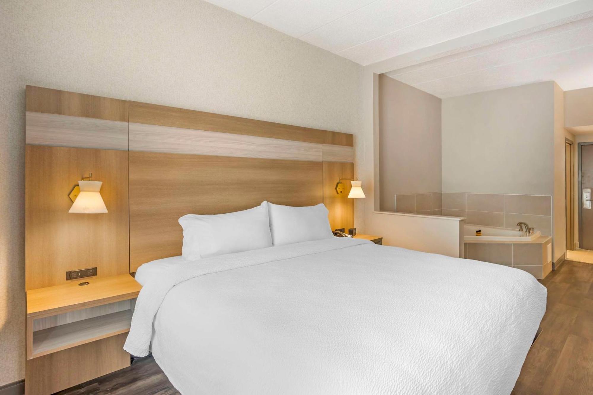 יורק Best Western Plus Heritage Rail Inn & Suites מראה חיצוני תמונה